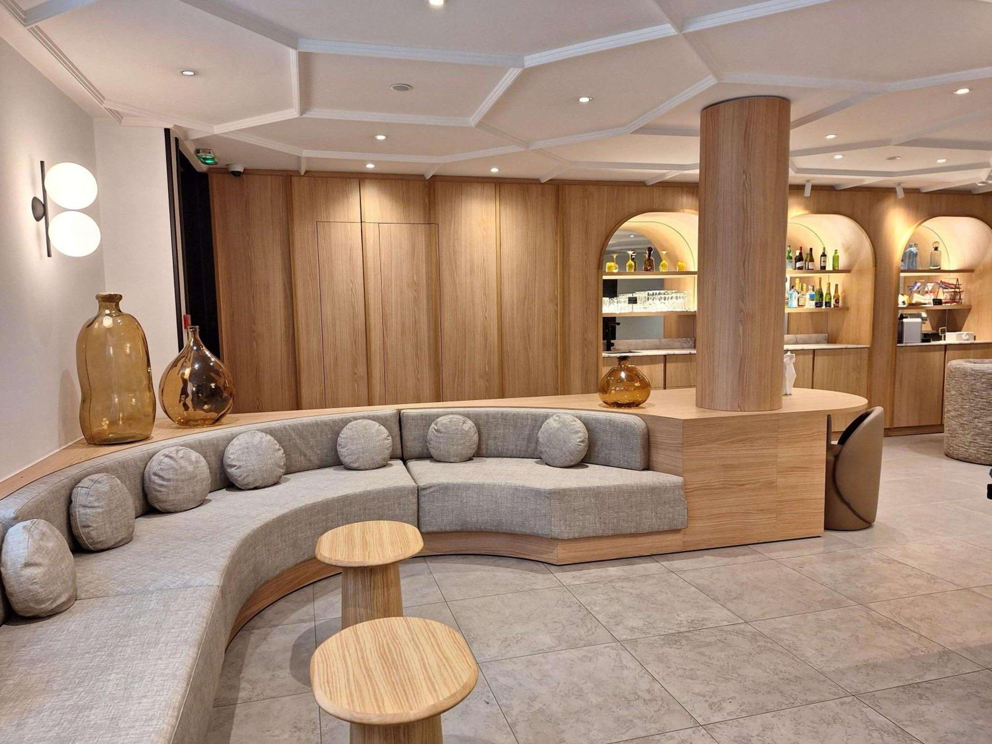 Mercure Paris Arc De Triomphe Wagram Экстерьер фото